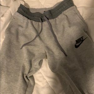 NIKE SWEATPANTS